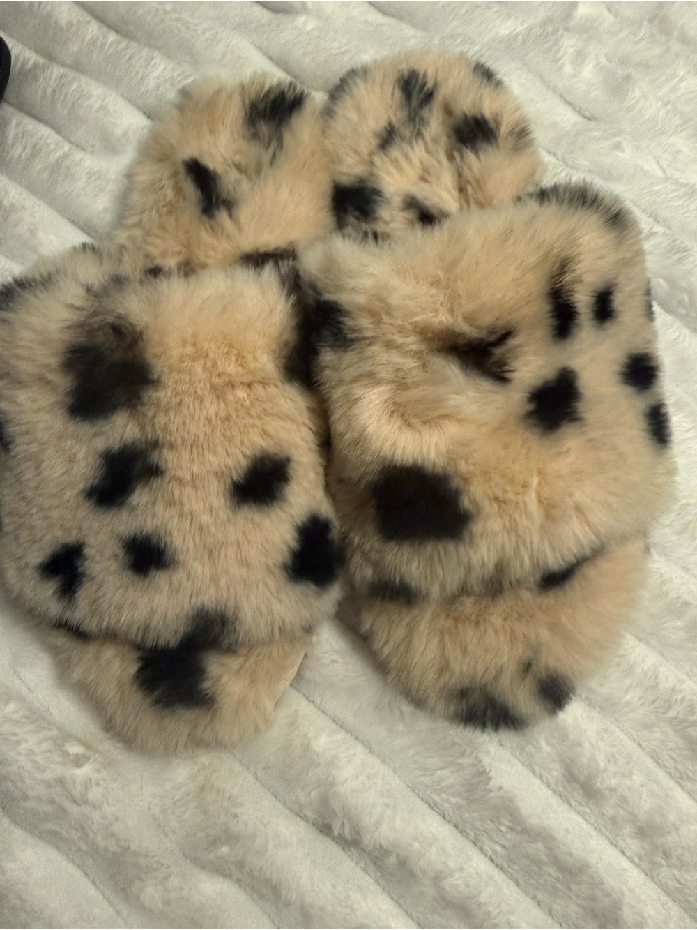 Plush Faux Fur Slide Slippers - Leopard Print Beige